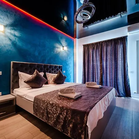 Radu Apartament אפורי נורד